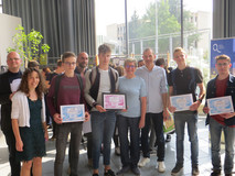 Prix "coup de cœur du développement durable" remis au lycée Louis Marchal de Molsheim (67) par Marie Jacquet, représentante de la DREAL Grand Est